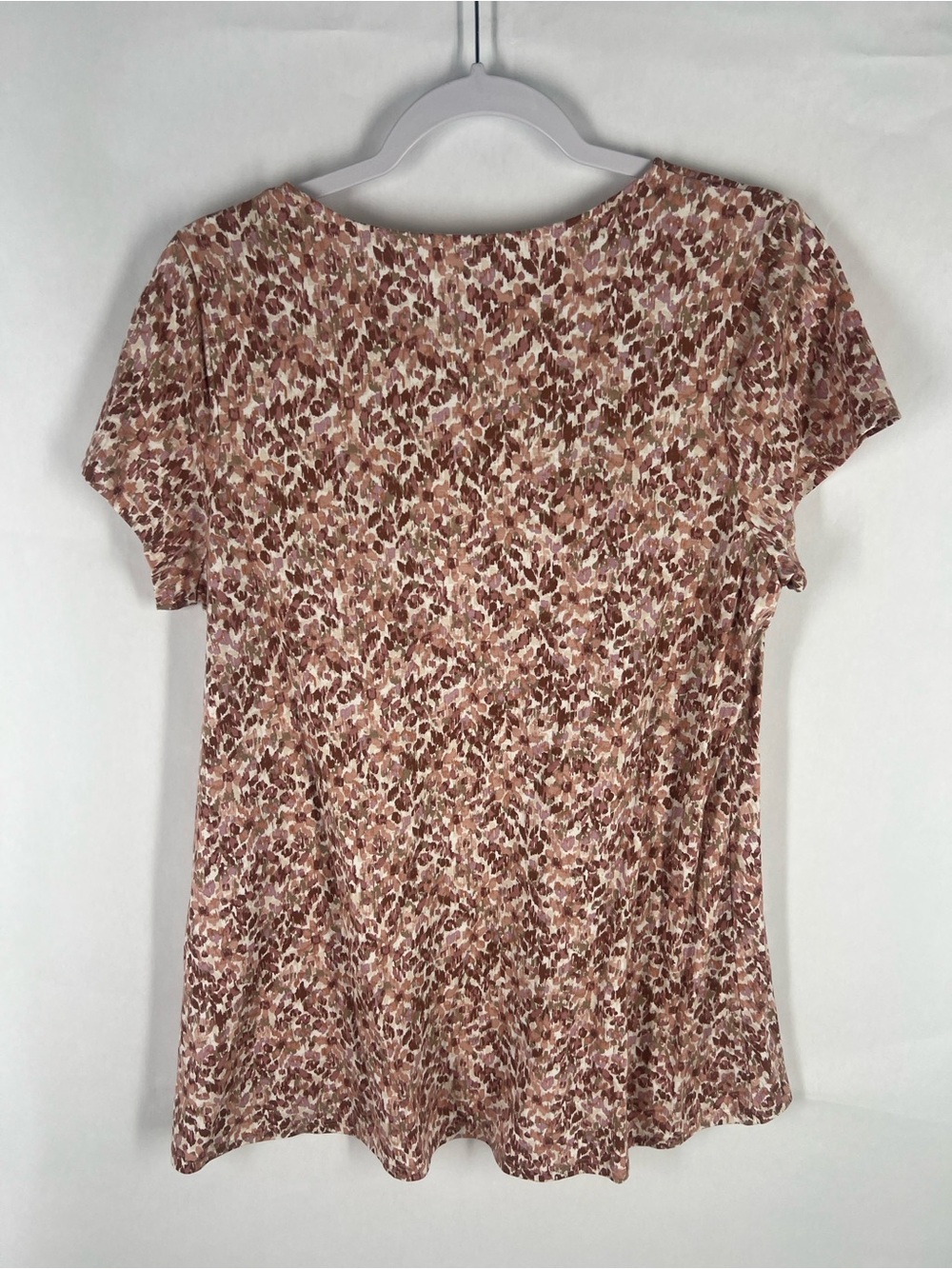 J. Jill Short Sleeve Scoop Neck Tee in Rose and Cream Floral - Picture 7 of 9